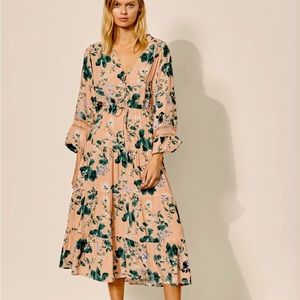 Kivari Peach Floral Midi Dress